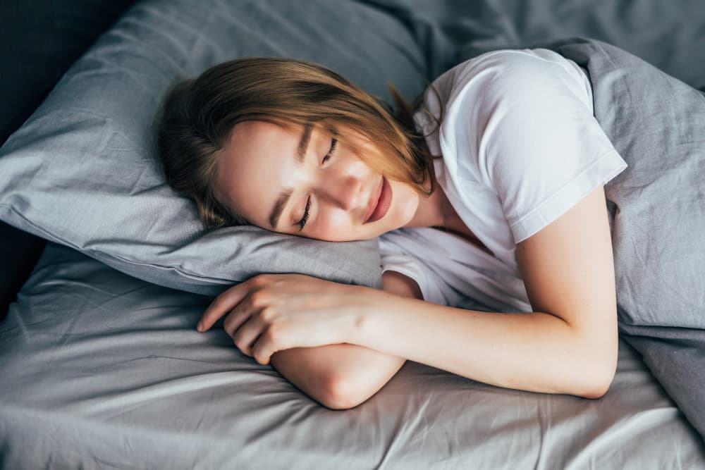 4 Best Sleeping Postures for a Healthy & Restful Sleep