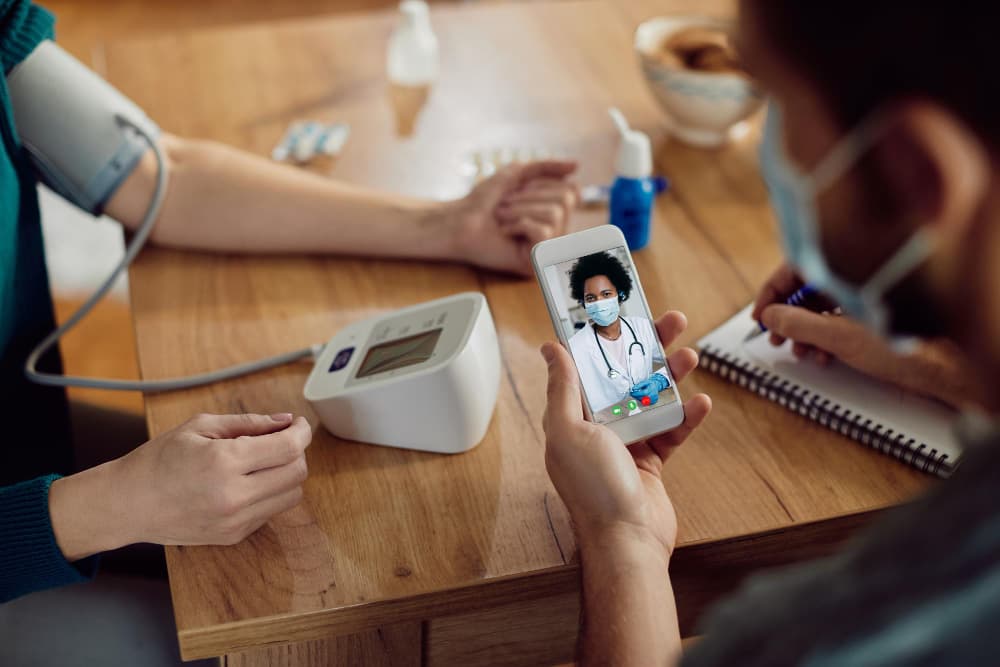 Heatwave and Heart Patients: Medicine, Hydration, and BP Monitoring Tips for Summer 2026